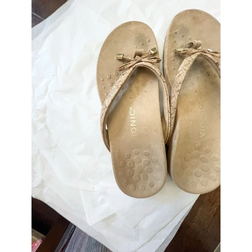 Vionic Bella II Gold Cork Toe Post Sandals Womens Size 8 Orthotic Arch Support